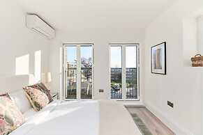 The Wembley Park Sanctuary - Stunning 2bdr Flat With Balcony