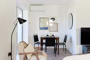 The Wembley Park Sanctuary - Stunning 2bdr Flat With Balcony