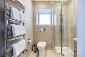 The Wembley Park Corner - Classy 2bdr Flat With Balcony