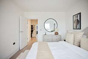 The Wembley Park Corner - Classy 2bdr Flat With Balcony