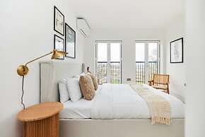 The Wembley Park Corner - Classy 2bdr Flat With Balcony