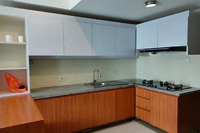 Capital O 93636 La Grande Apartment By UJM