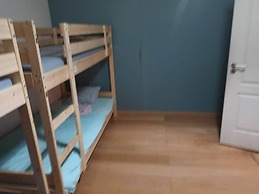 Room in Apartment - Bed In A 6-bed Dormitory Room 2 Male And Female Mi