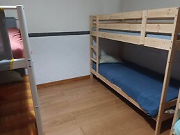 Room in Apartment - Bed In A 6-bed Dormitory Room 2 Male And Female Mi