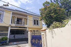 OYO 93650 Pondok Baruga 777 Near Sarewo Musik Studio Kendari