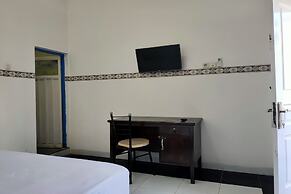 OYO 93650 Pondok Baruga 777 Near Sarewo Musik Studio Kendari