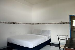 OYO 93650 Pondok Baruga 777 Near Sarewo Musik Studio Kendari