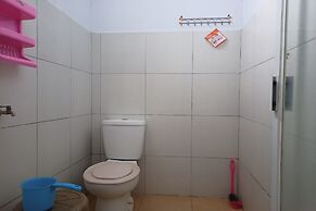 OYO 93650 Pondok Baruga 777 Near Sarewo Musik Studio Kendari