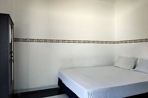 OYO 93650 Pondok Baruga 777 Near Sarewo Musik Studio Kendari