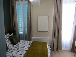 Herbert George Apartment Hotel