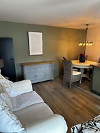 Herbert George Apartment Hotel