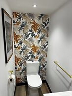 Herbert George Apartment Hotel