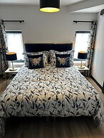 Herbert George Apartment Hotel