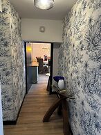 Herbert George Apartment Hotel
