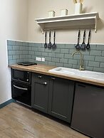 Herbert George Apartment Hotel