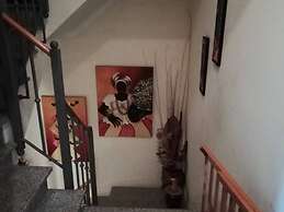 Room in Apartment - Double Room 2 In Albarraque, Sintra, Shared Bathro