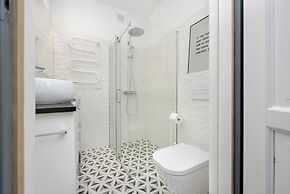 Warsaw Turquoise Residence by Renters