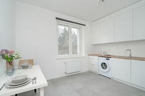 Rycerska Apartment Parking by Renters