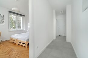 Rycerska Apartment Parking by Renters