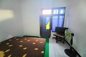 SPOT ON 93655 Home Stay Syariah Habibie
