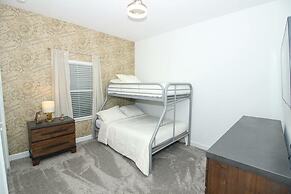 976 LS - Champions Gate