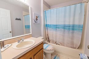 173 Hillside Dr in Davenport