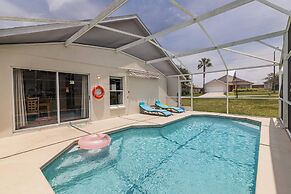 173 Hillside Dr in Davenport