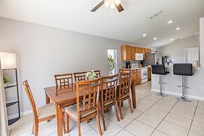 173 Hillside Dr in Davenport