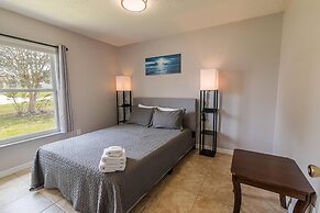 173 Hillside Dr in Davenport