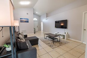 173 Hillside Dr in Davenport