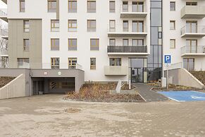 Apartment With Desk in Gdansk by Renters
