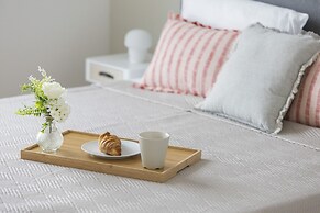 Apartment With Desk in Gdansk by Renters