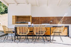 Moute House by Corfuescapes