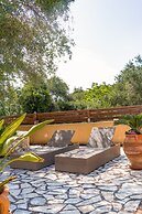 Moute House by Corfuescapes