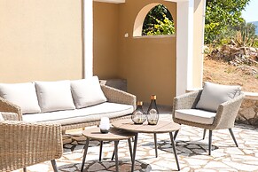 Moute House by Corfuescapes