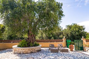 Moute House by Corfuescapes