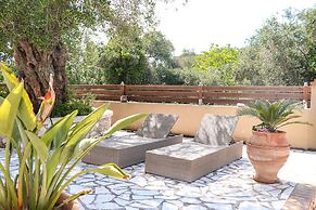 Moute House by Corfuescapes