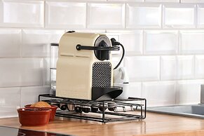 Moute House by Corfuescapes