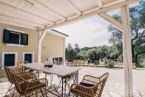 Moute House by Corfuescapes