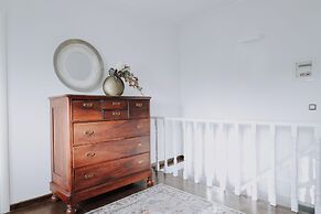 Moute House by Corfuescapes