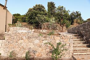 Moute House by Corfuescapes