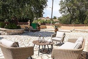 Moute House by Corfuescapes