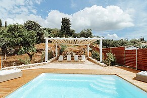 Moute House by Corfuescapes