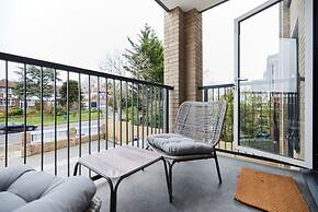 The Wembley Park Gem - Lovely 2bdr Flat With Balcony