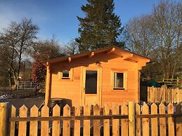 Cosy 1-bed Farm Stay Cabin