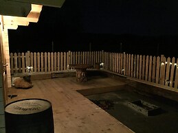 Cosy 1-bed Farm Stay Cabin