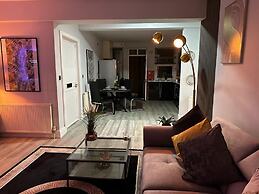 Lush Jacuzzi Apartment With Balcony