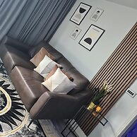 Unique Penthouse With Jacuzzi & Garden