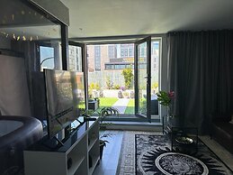 Unique Penthouse With Jacuzzi & Garden