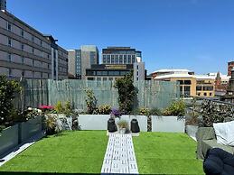 Unique Penthouse With Jacuzzi & Garden